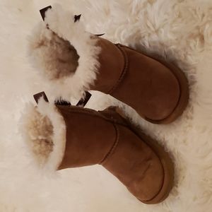 Ugg Bailey Bow Kids Size 6